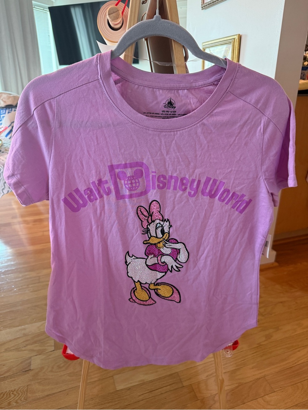 NWT Disney Parks Daisy Duck Rhinestone Pink T-Shirt Women’s Small